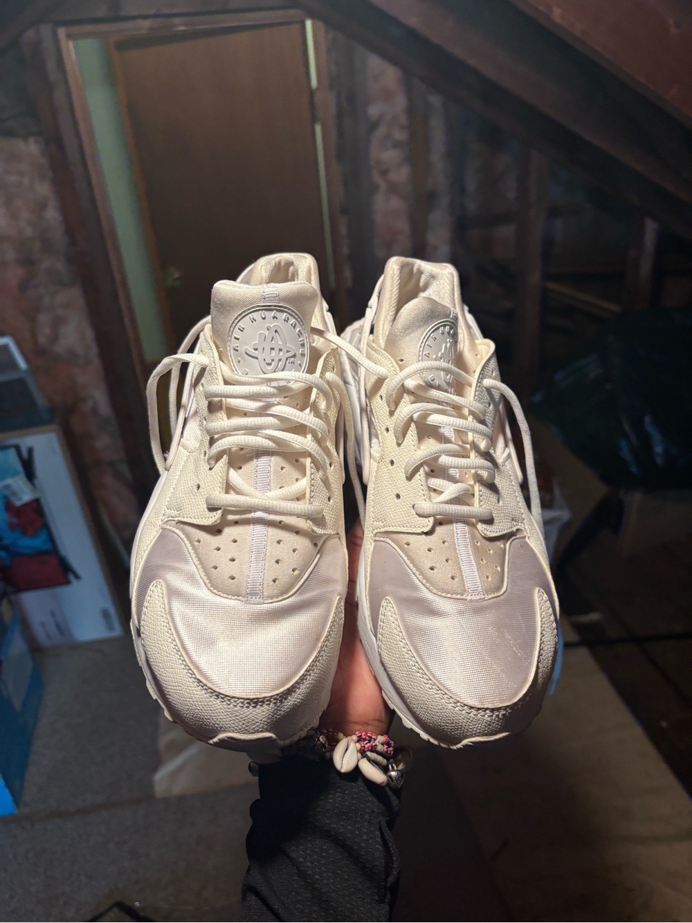 Nike Women's huarache Athletic Sneakers